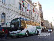 Yutong Passing Plaza de las Armas